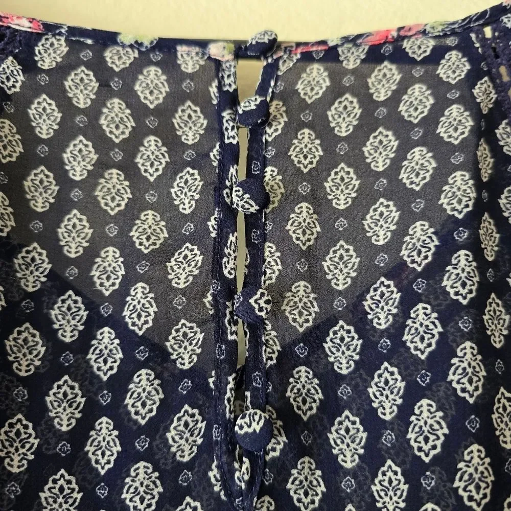 JESSICA SIMPSON MATERNITY Floral Navy Sheer Blouse Short Sleeve Size Small - Picture 14 of 16